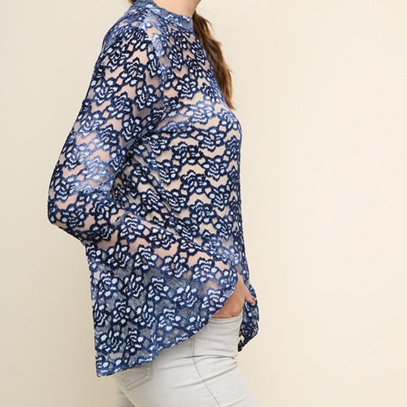 NWT UMGEE FLORAL EMBROIDERED TOP W/BELL SLEEVES - Picture 2 of 10